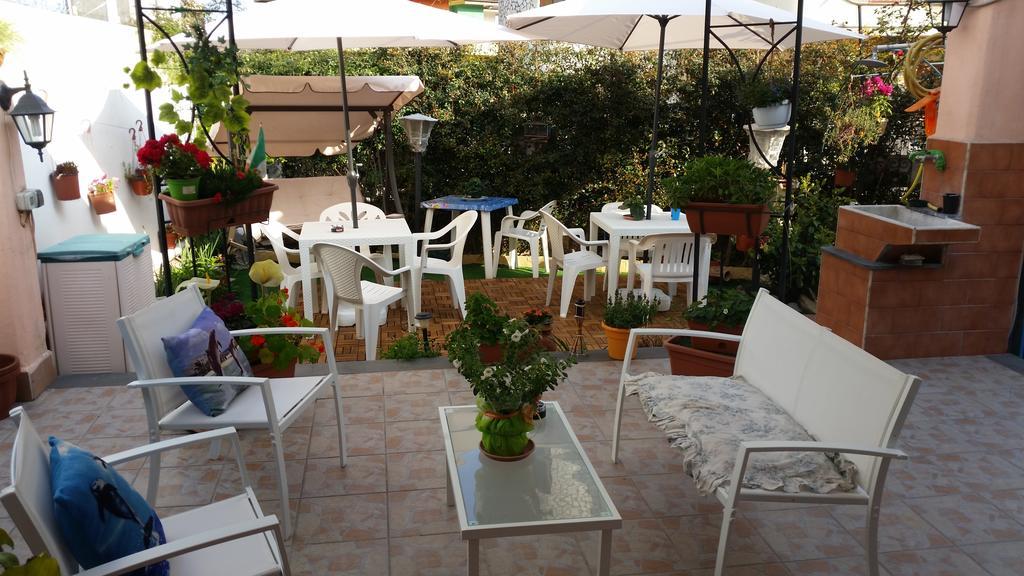 Beb I Delfini Di Casa Paola Bed & Breakfast Mascali Exterior photo