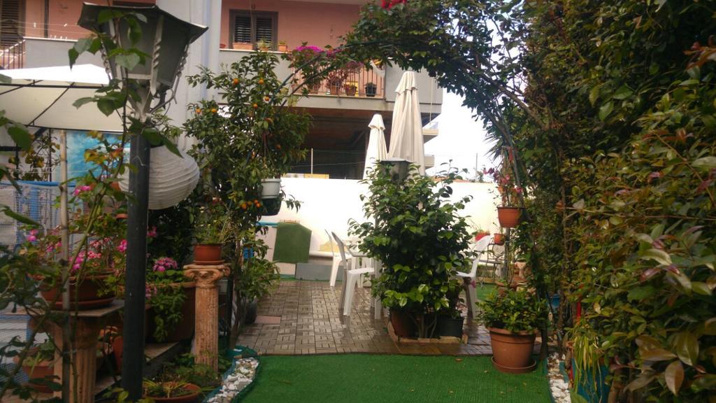 Beb I Delfini Di Casa Paola Bed & Breakfast Mascali Exterior photo